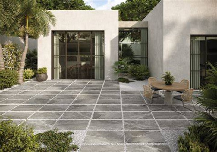 Are square tiles out of style?