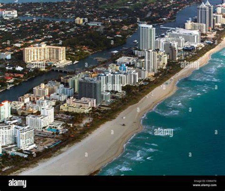 Are thongs legal on Florida beaches?