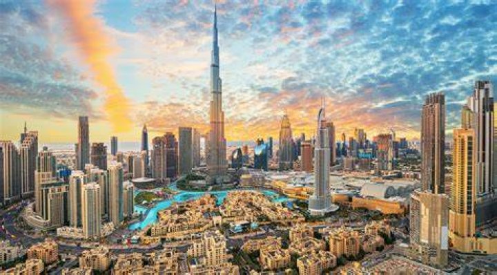 Can a felon visit Dubai?