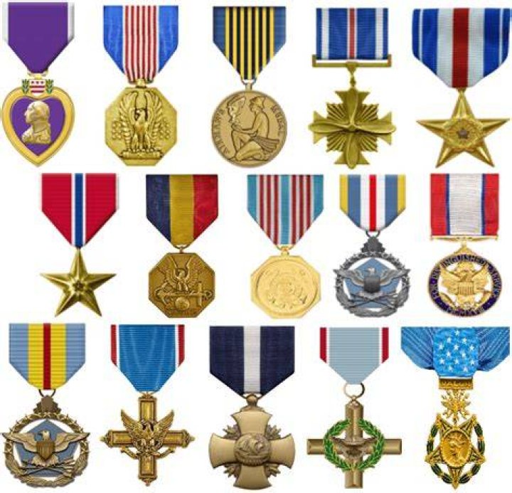 Can a son wear his father's medals?