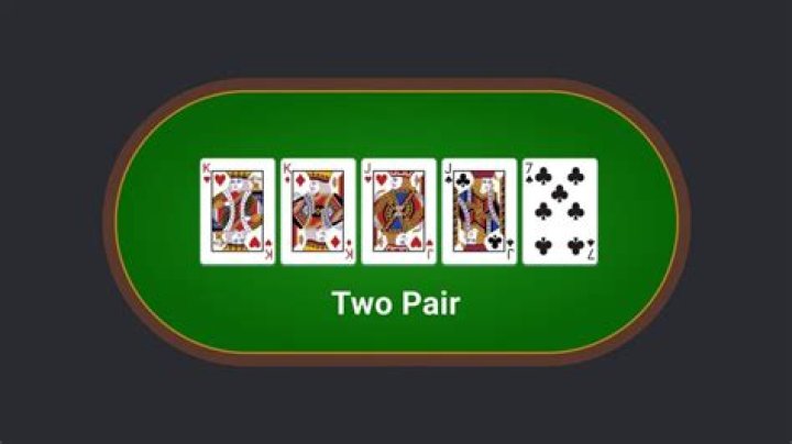 Can a two pair beat two pairs?