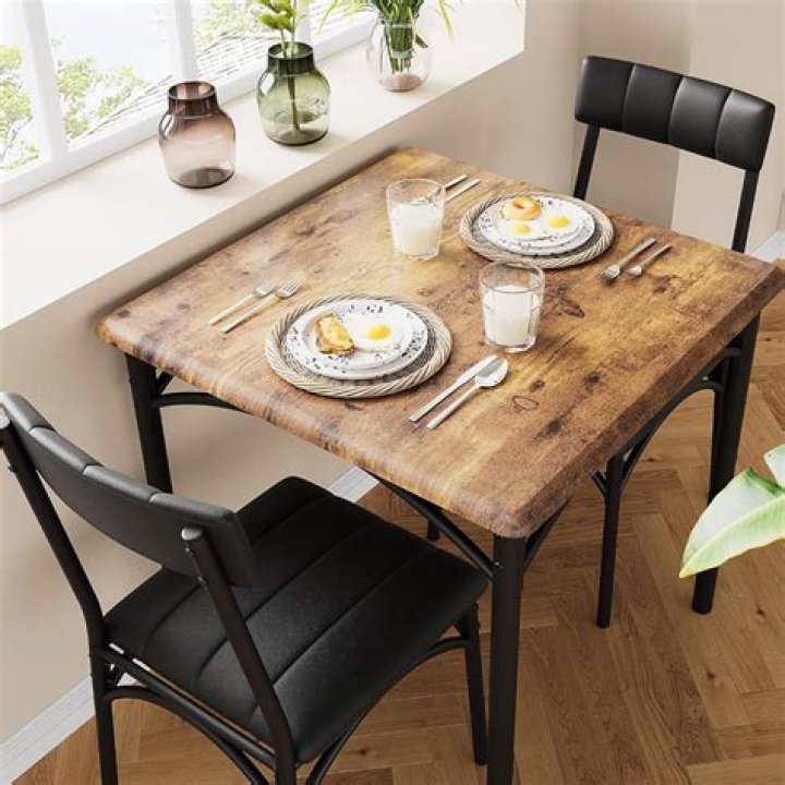 Can I get a table for two?