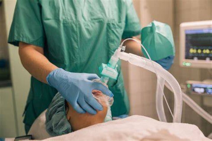 Can you poop while under general anesthesia?