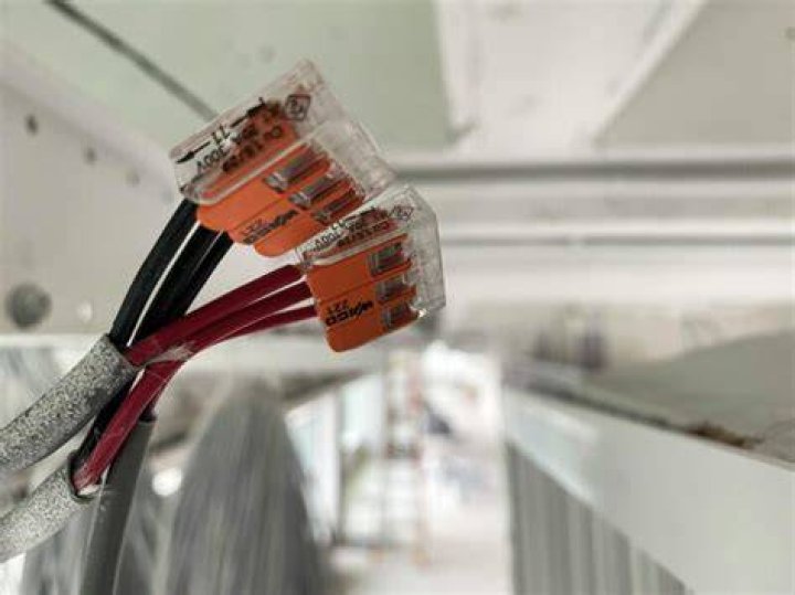 Can you splice wires without a junction box?