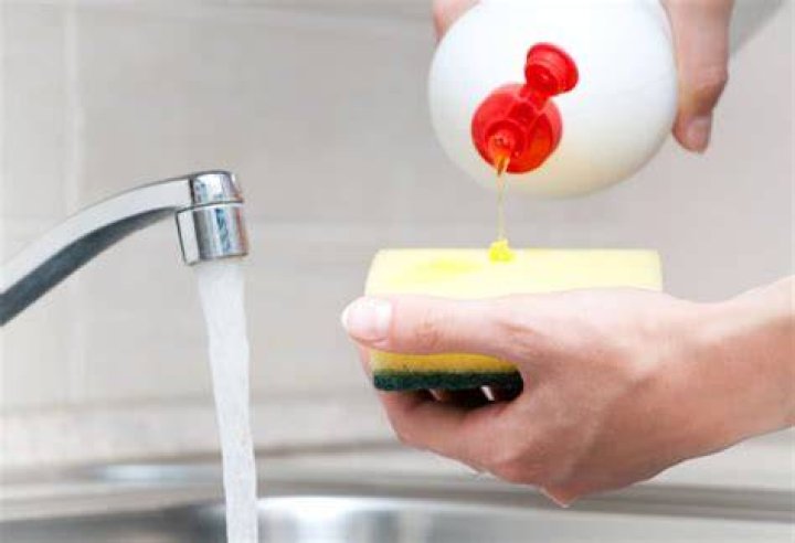 Can you use dish soap on quartz?