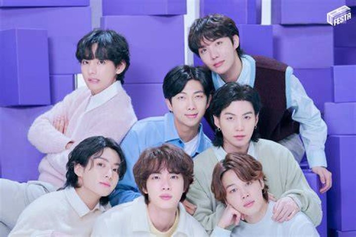 Do BTS still share rooms?