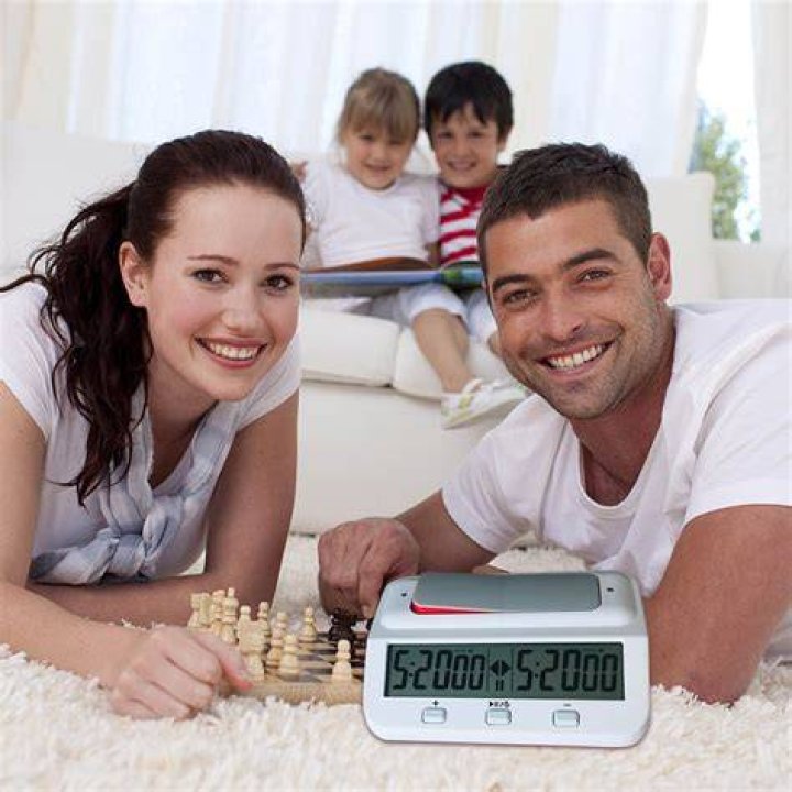 Do chess clocks count up?