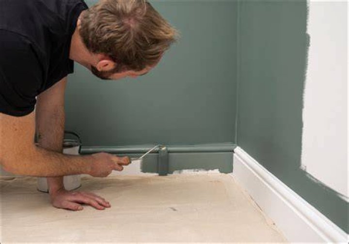 Do skirting boards have to be white?