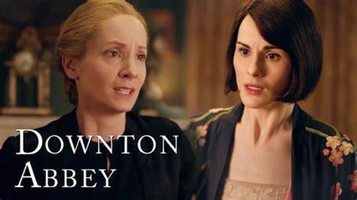 Does Anna have a miscarriage Downton Abbey?