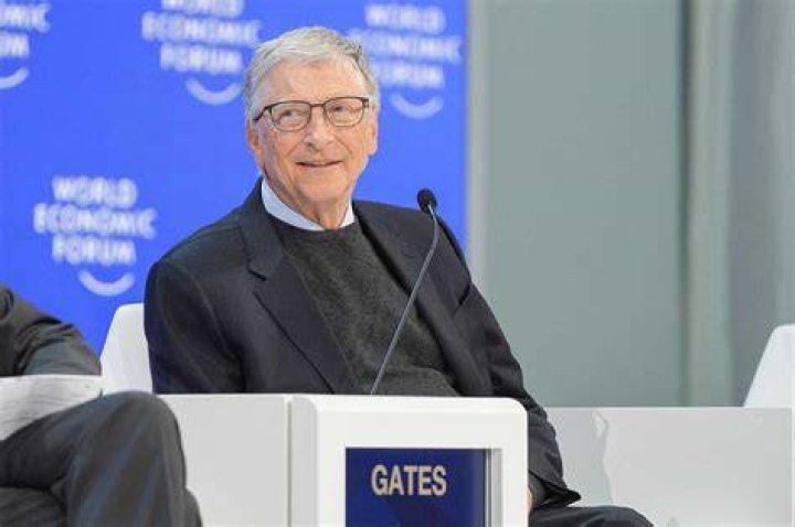 Does Bill Gates donate money?
