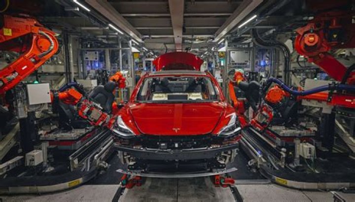 Does Tesla have factory tint?