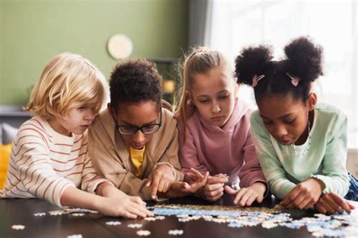 How can we use puzzles to develop language?