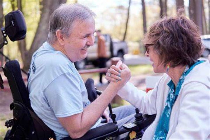 How can you help someone with ALS?