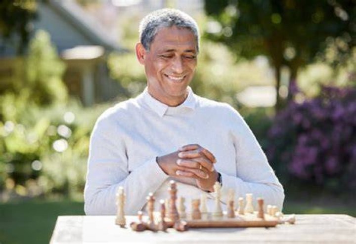 How do you become a 2000 rated chess player?