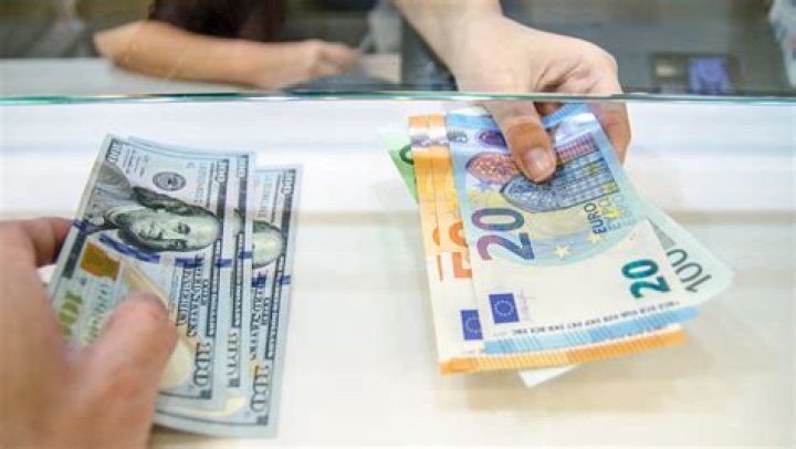How do you change currency on Partypoker?