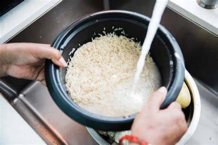 How do you dry rice after washing it?