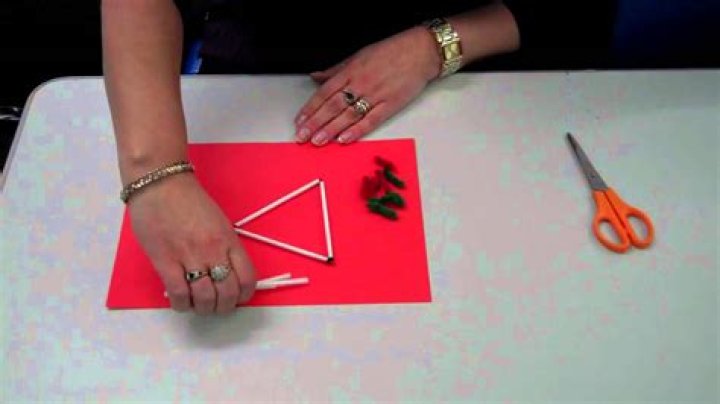 How do you make 4 triangles with 6 straws?