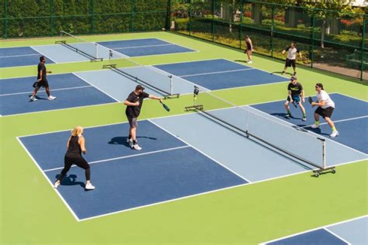 How do you play 15 pebbles?