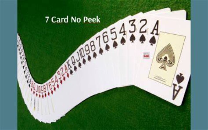 How do you play 7 Card No Peek?