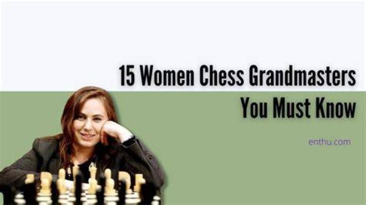 How many female chess grandmasters are there in the world?