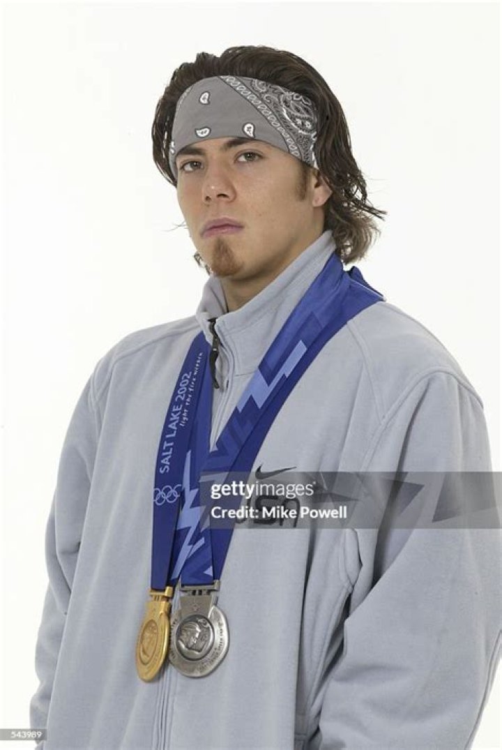 How many medals did Apolo Anton Ohno win?