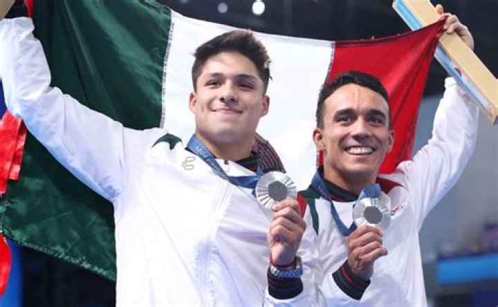 How many Mexican athletes compete in the Olympics?
