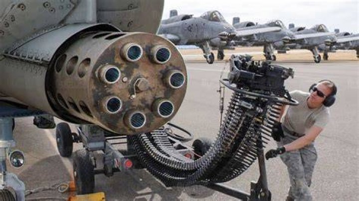 How many rounds is a full combat load?