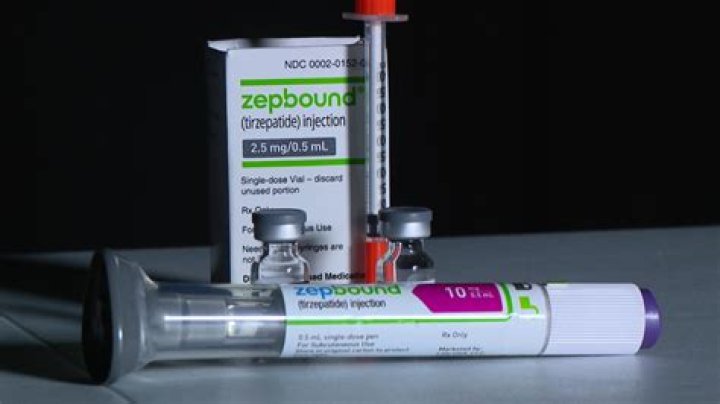 How much damage does a vial of acid do?