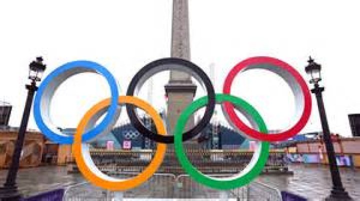 How old do you have to be in the Winter Olympics?