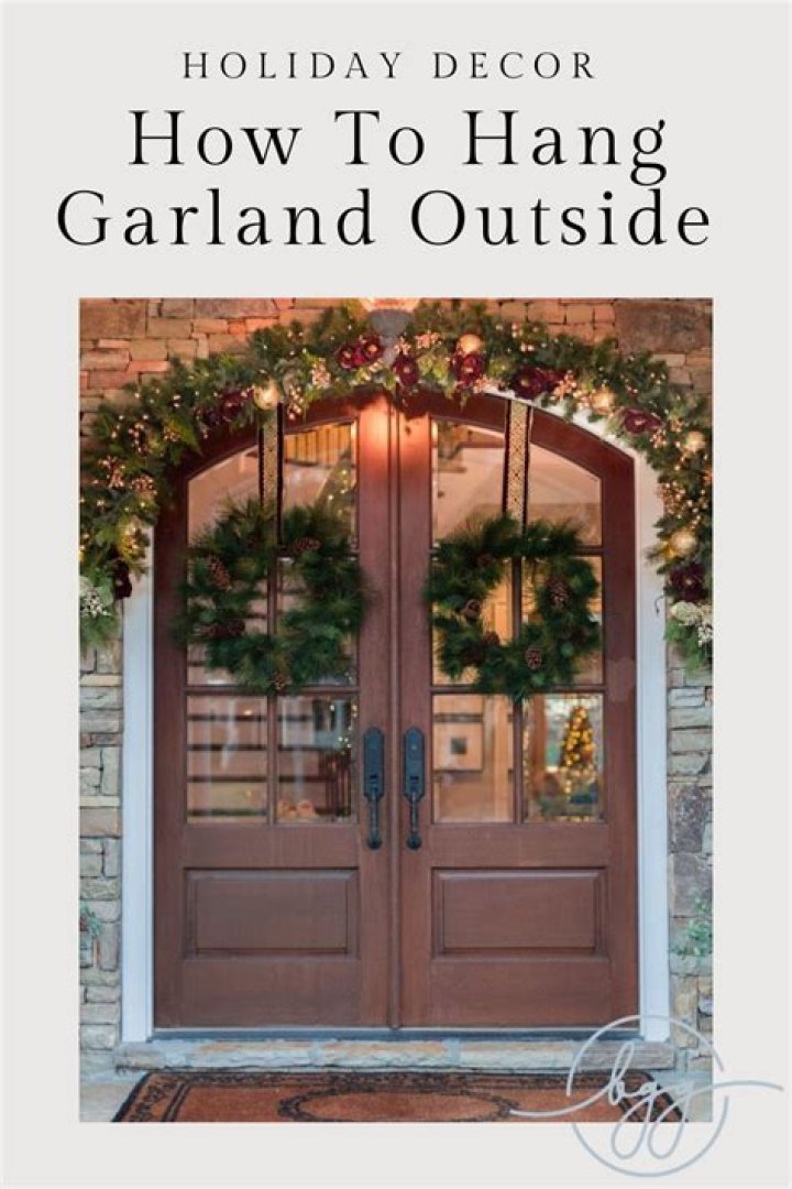【How-to】How do you hang garland outside