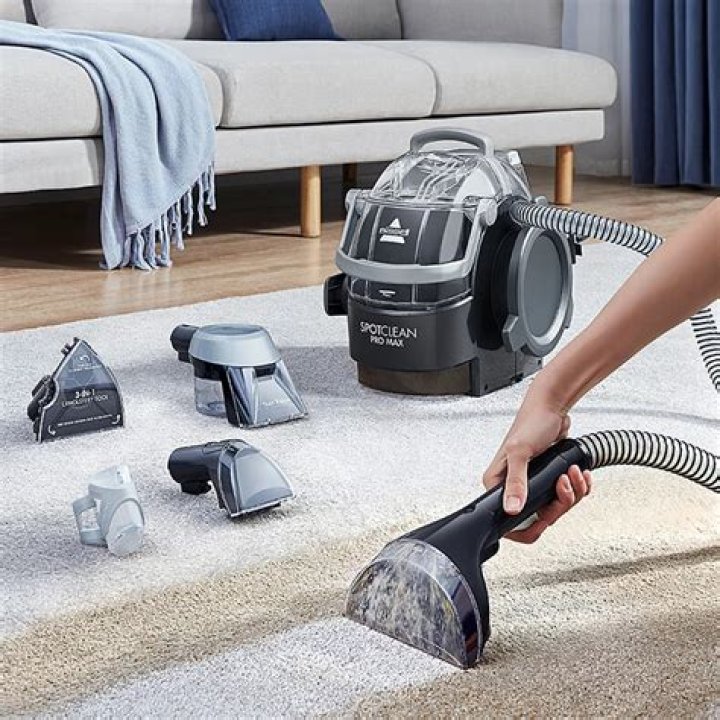 【How-to】How to clean a couch with a steam cleaner