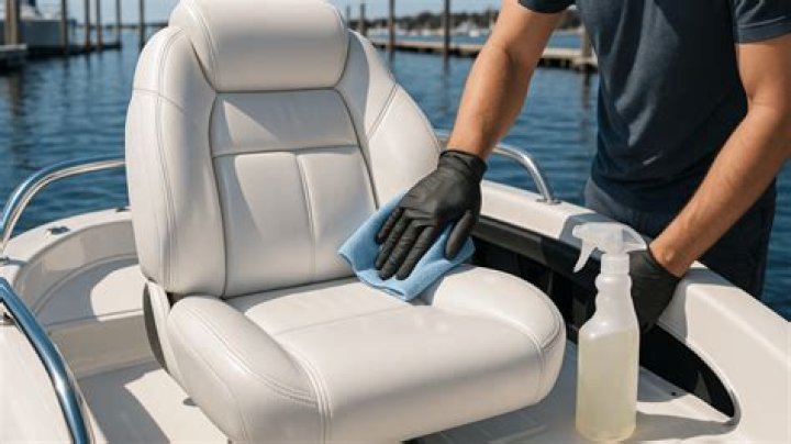 【How-to】Whats the best thing to clean boat seats with
