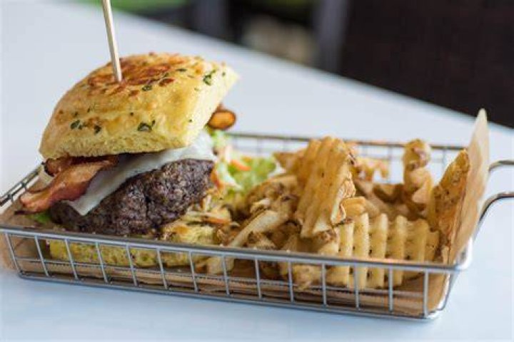 Is all food free on cruises?