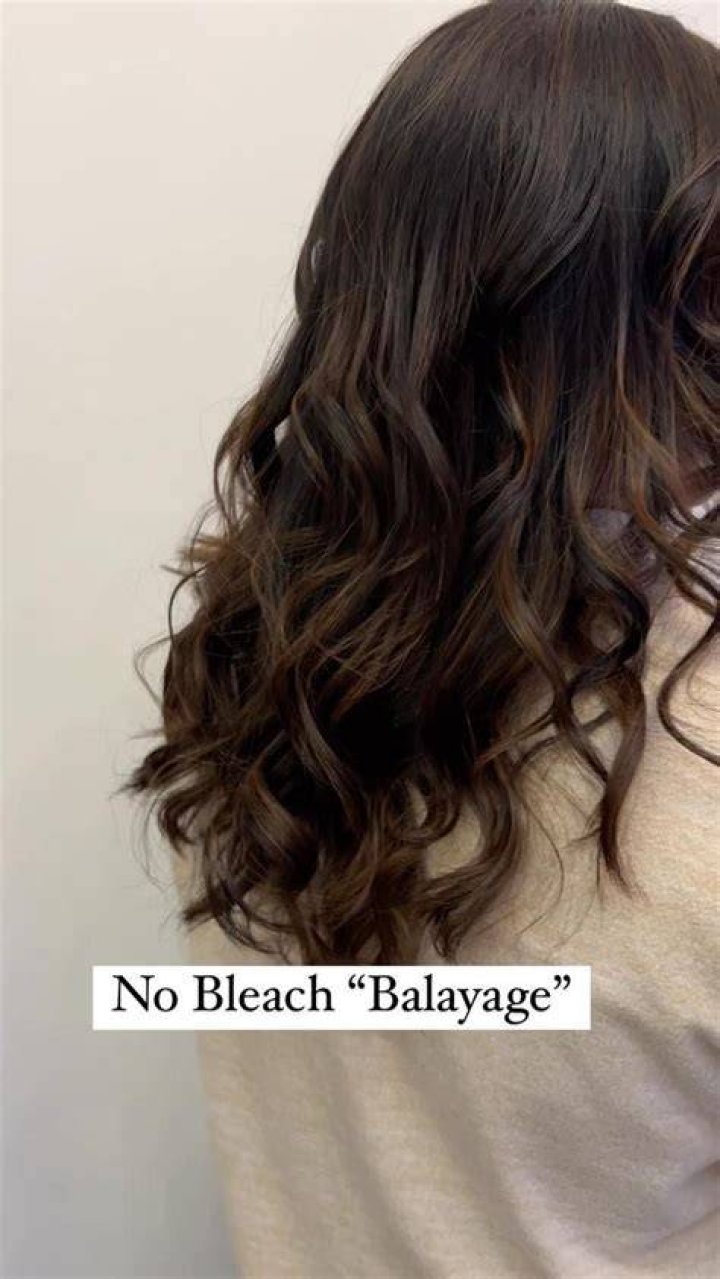 Is balayage possible without bleach?