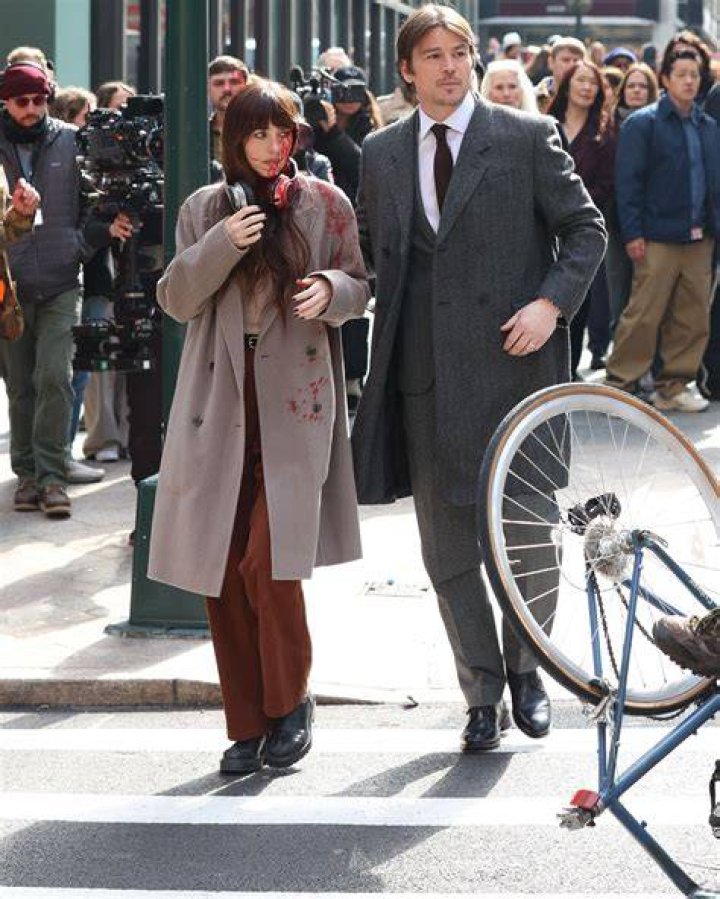 Is Dakota Johnson in Twilight?