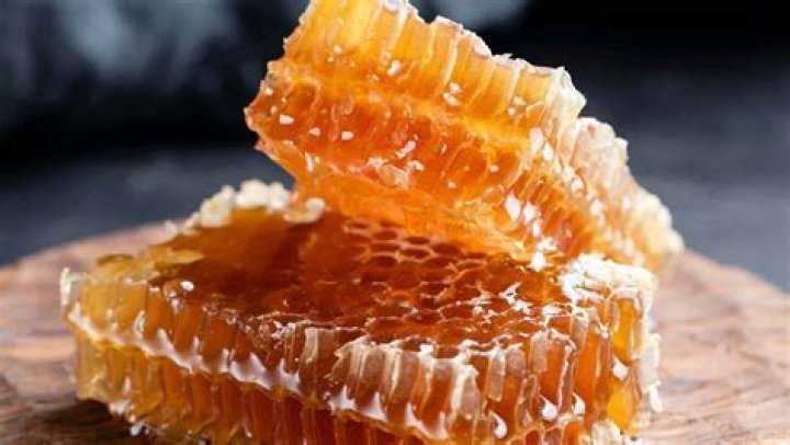 Is honeycomb wax edible?