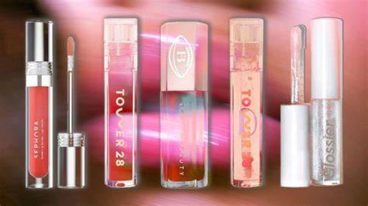 Is lip gloss Back in Style 2022?