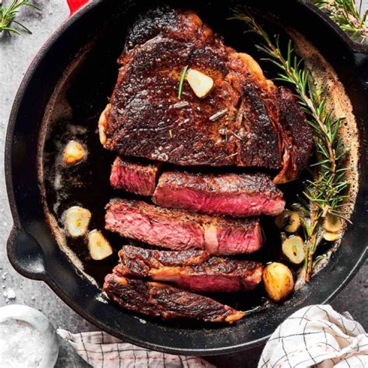 Should you smooth a cast-iron skillet?