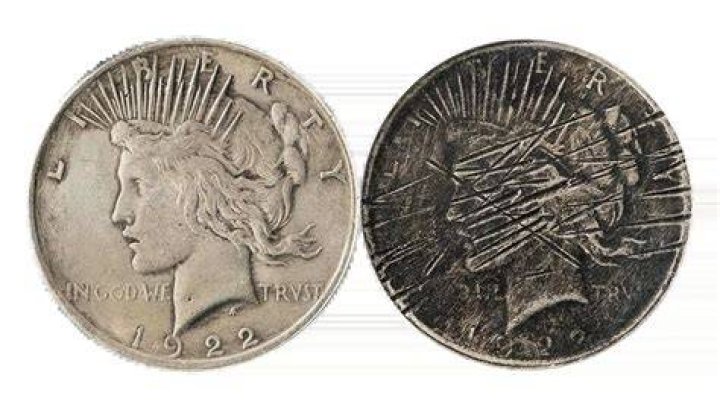 What coin does 2 Face use?