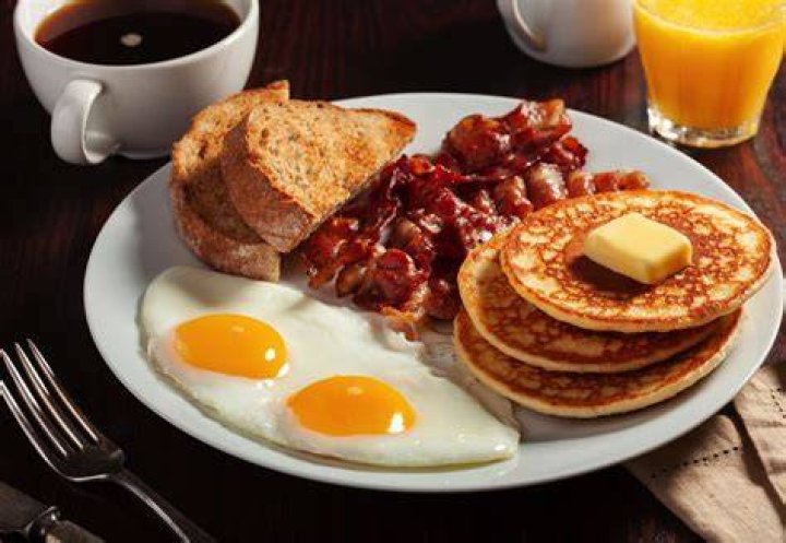 What do Canada eat for breakfast?