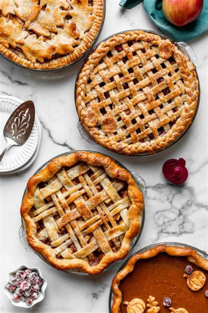 What do you put on top of a pie crust?