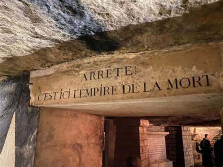 What does it say at the entrance of the catacombs?