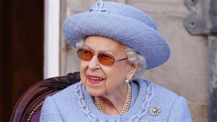 What happens to Queen Elizabeth's hats?