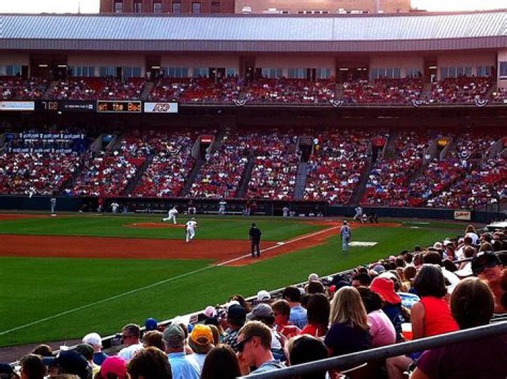 What is a farm team in sports?