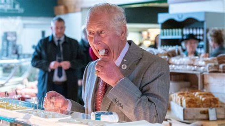 What is Queen's Favourite food?