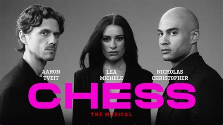 What is the role of arbiter in chess?