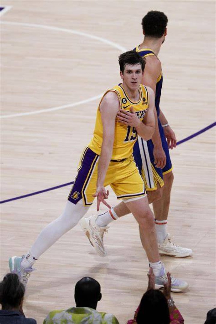 What is the shortest 3-point shot?