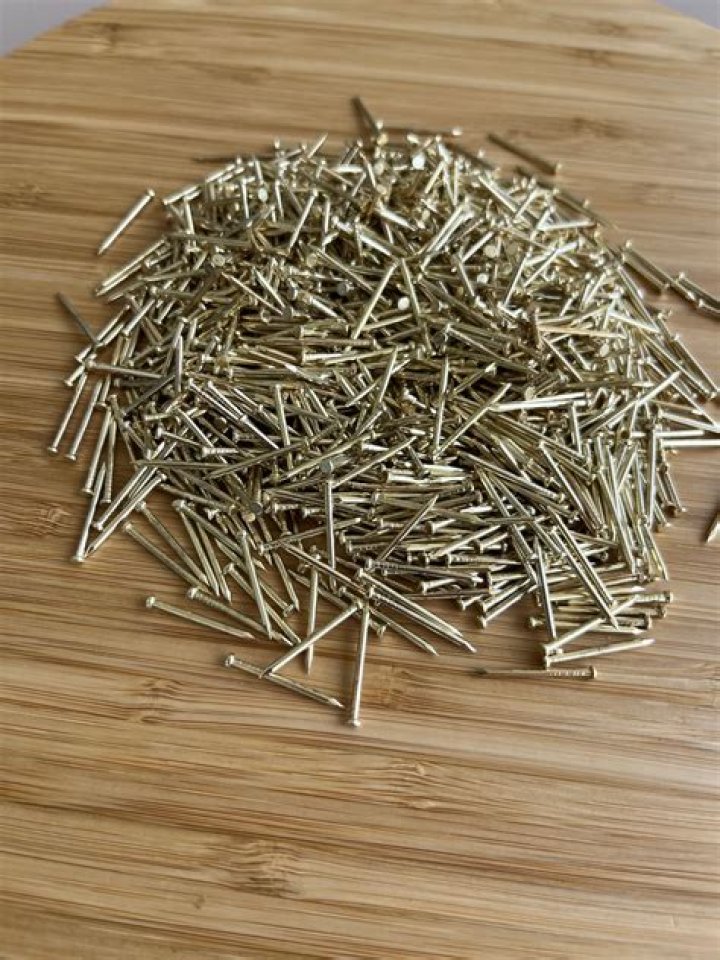What size nails are best for string art?