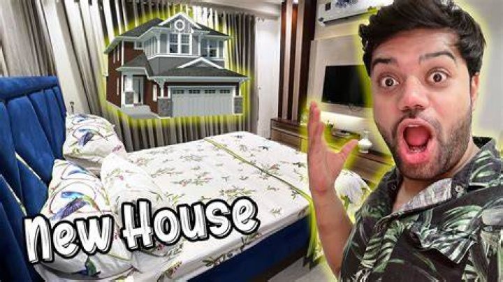 Where is Amit Bhai House?
