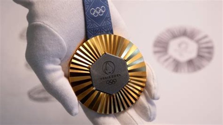 Who has more gold medals?
